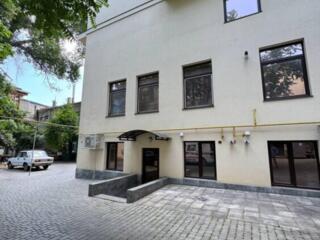 33727Коммерческое помещение в центре, ЖК ...