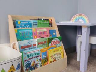 Полка для книг в детскую