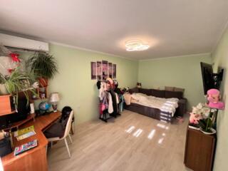 Уютная трёхкомнатная квартира на первой линии!