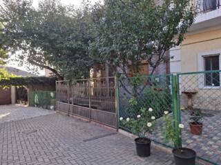 Apartament cu 3 camere, Centru.