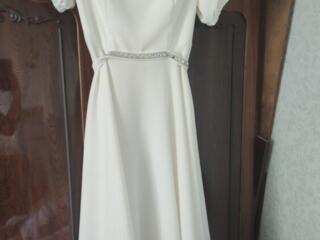 Продам нарядное платье