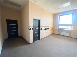 Оренда офісного приміщення метро Звіринецька - 8 хвилин пішки в ...