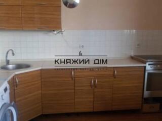 Продается 3-х к. кв. по ул. Олены Пчилки 2, 100/70/14 кв.м, 12/22 ...