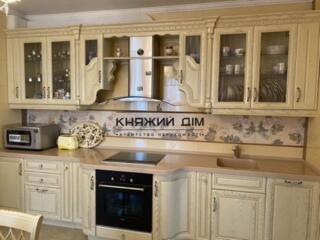 Продажа раздельной 3-х к. кв. по ул. Голосеевская 13, 127/70/15 кв.м, 