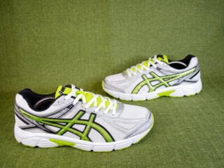 Новые кроссовки Asics оригинал размер 44 Тирасполь.