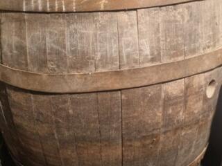 Продам дубовую бочку