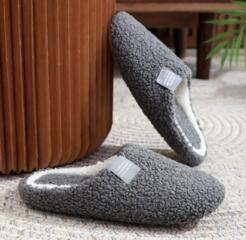 Продаются удобные домашние тапочки разм. 37-38; 39,5 -25см.,40; 41-42; 43