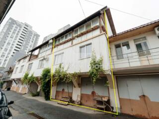 Se oferă spre chirie spațiu comercial amplasat pe bd. ...