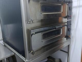 Профессиональная печь для готовки пиццы