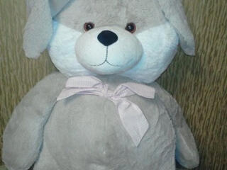 Заяц - мягкая игрушка.