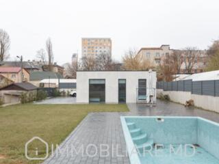 Casă Hi-Tech, sect. Centru Vă propunem spre vânzare casă amplasată pe 