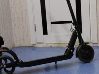 Электросамокат 9Z, 36V/350W, Lithium 4AH, 35KM/h