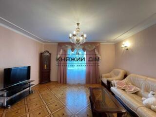 Продается отличная раздельная 3-х комнатная квартира ул. Княжий Затон 