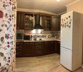 Продажа 2к. раздельной квартиры в новом доме на позняках по адресу: ..