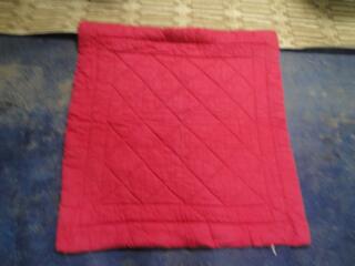 Продам б/у одеяла и подушки, отрез ткани.