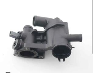 Корпус термостата новый 032121111BM