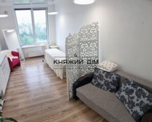 В продажу предлагается большая 1к. квартира в новом ЖК Лазурний Блюз .