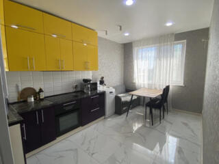 Продам 1-кімнатну квартиру з ремонтом в ЖК "Сіті Парк" (ул.П