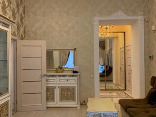 2-комнатная, 72 кв. м., 2 этаж, центр, Ришельевская