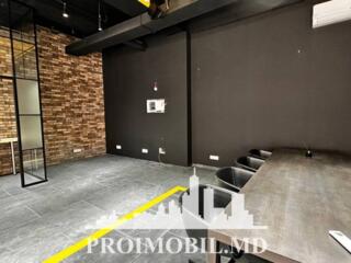 Spre vânzare spațiu pentru oficii cupoziționare însect. Centru,str. ..