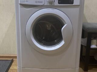 Продам стиральную машину INDESIT под ремонт или на запчасти
