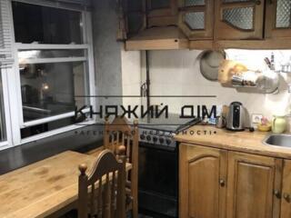 Пропонується в оренду 2-кім. розд. квартира у Голосіївському районі ..