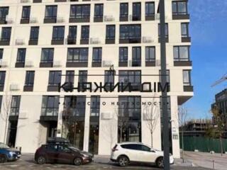 Продається 2-кімнатна квартира в ЖК Файна Таун, на вулиці Салютна 2Б. 