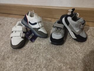 Продаю детскую обувь 1-2года