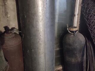 Канистры для топлива 10 и 20. Ёмкость для топлива-90 литров.