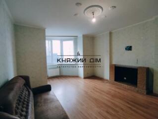 Продаж 2-кімнатної роздільної квартири по вул. Урлівська, 21. Будинок 