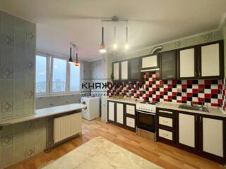 Продаж роздільної 3-х к.кв. по просп. Червоної Каліні 70 (Володимира .