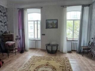 Предлагается к продаже комната  в коммунальной квартире с отличным ...