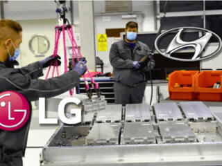 Работа на супер современном автомобильном заводе.