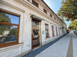 Vă propunem spre chirie oficiu/spațiu comercial amplasat la ...