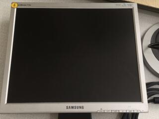 Продам монитор 130 руб