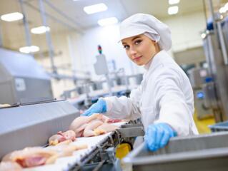 Завод по переработке индюшиного мяса набирает сотрудников!