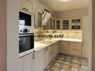 Пропонується до продажу 4-х кімнатна квартира на Оболоні по вул. ...