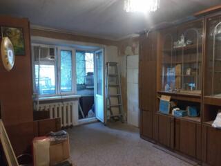 Предлагается к продаже 2-х комнатная квартира в хрущёвке на 3-ей ст. .