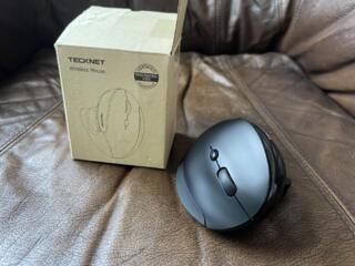 Беспроводная вертикальная эргономичная оптическая мышь TECKNET