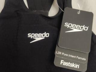 Купальники для девочек Speedo