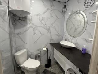 Квартира с евроремонтом с красивым видом из окна.