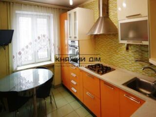 Пропонується до продажу роздільна 3-х кімнатна квартира в центрі ...