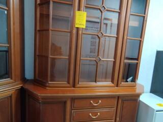 Комод+ витрина. Массив дуба. Б. У. Доставляем по Приднестровью.