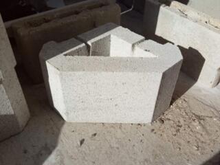 Продам остатки угловой фонтан 20 шт. 35 р. шт.