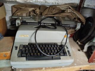 Пишущая машинка Янтарь