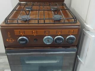 Газплита в хорошем состоянии, 600 рублей. 077947335.