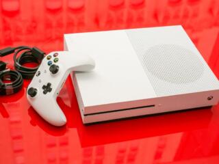 Продам Xbox one S на 1Т
