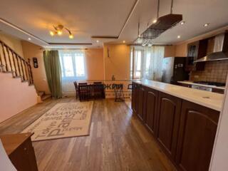 Здається простора та сучасна дворівнева 3-кімнатна квартира з ...