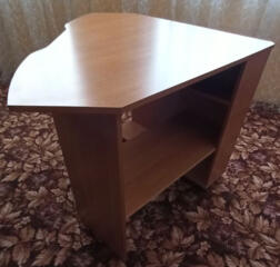 Продам компьютерный стол