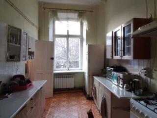 №3439. . Продам 8-комнатную квартиру в районе ...